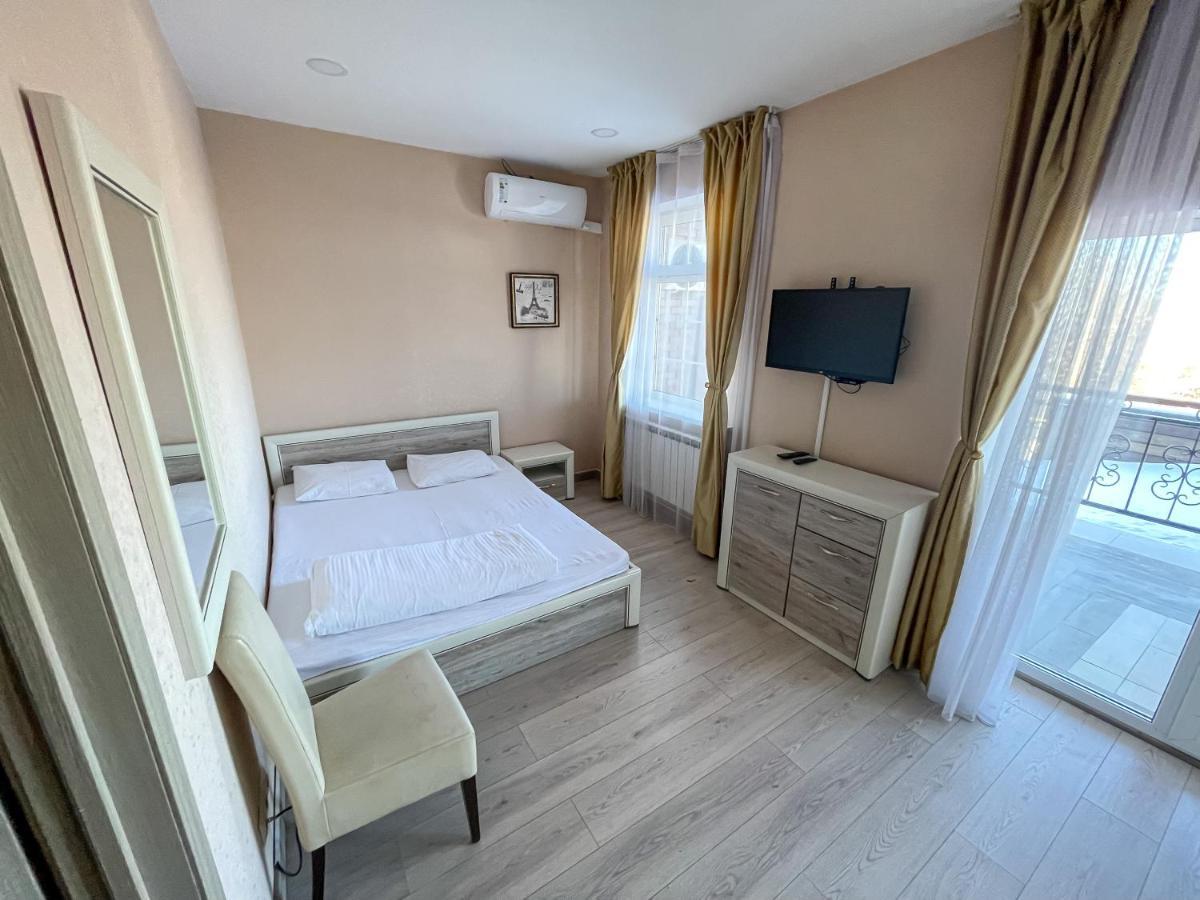 Resident Hotel Kaskelen Eksteriør bilde