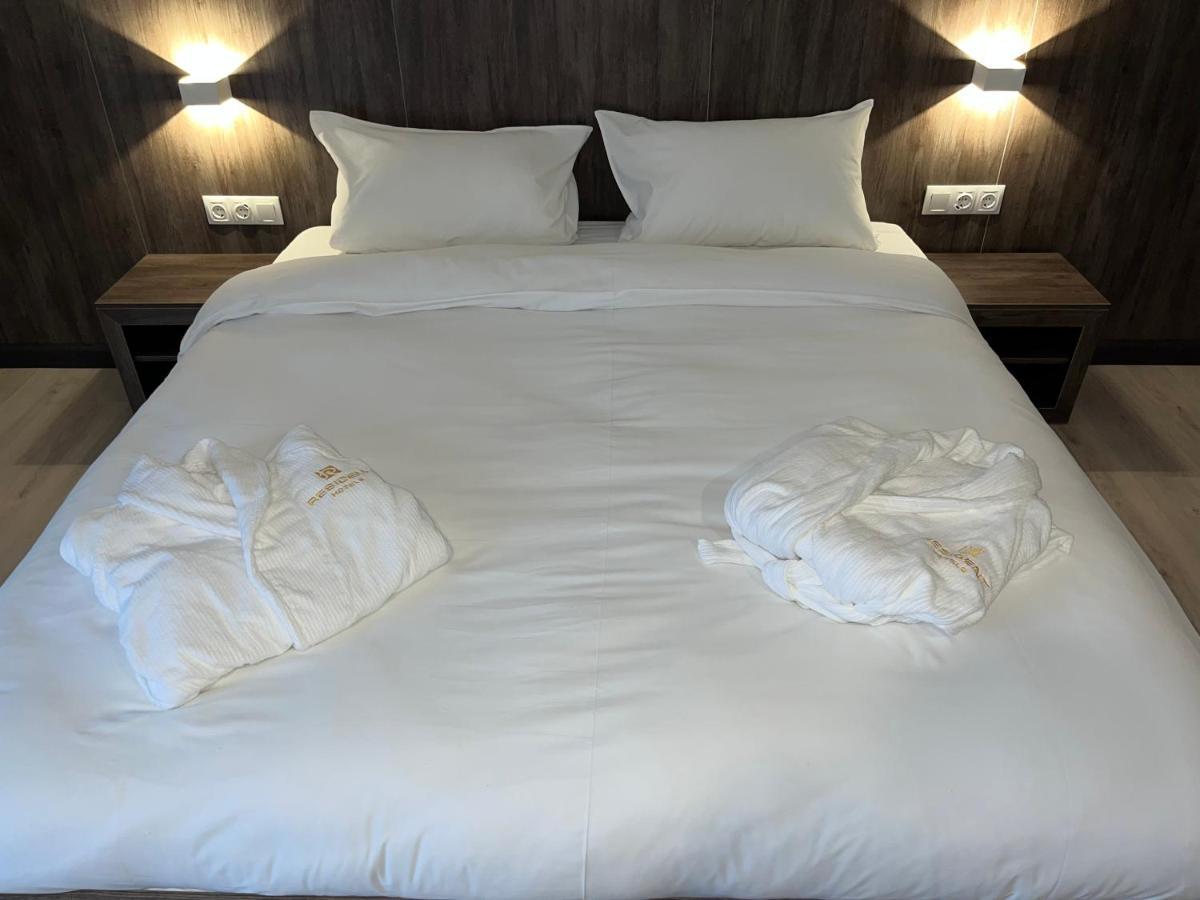 Resident Hotel Kaskelen Eksteriør bilde